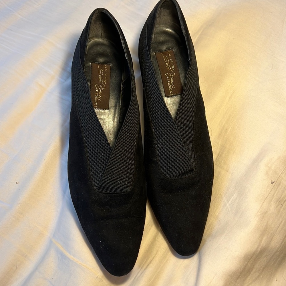 Sesto Meucci short black pumps
